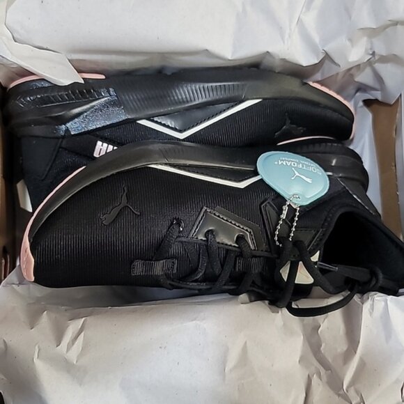 PUMA Women's Platinum Cross Trainer Sneakers - Picture 9 of 10